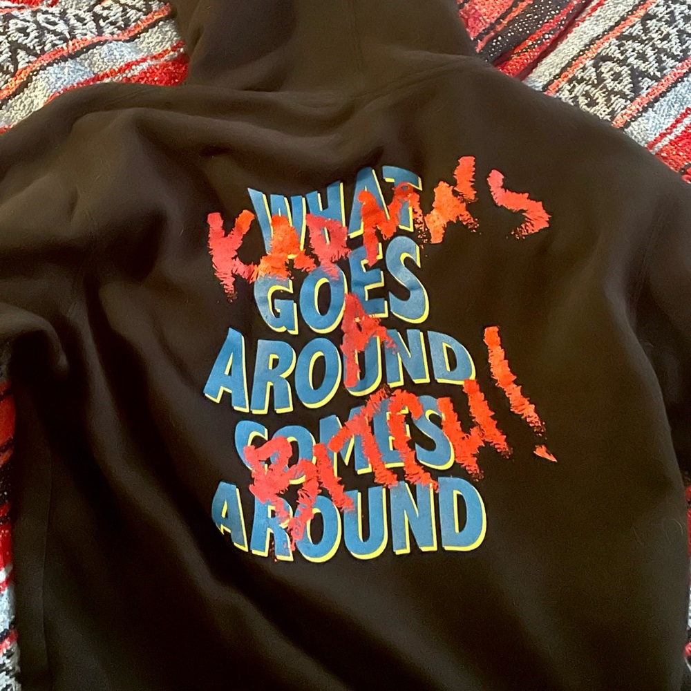 Broken Promises Hoodie Size Large NWOT Heavyweight Fleece Black